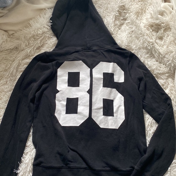 Black and White LOVE PINK Sweatshirt Sweater Cozy - Picture 4 of 6